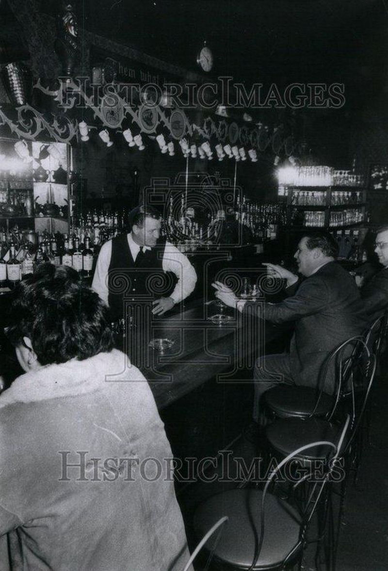 Diamond Jim Bradys (E7Core Cafe) - Historical Photo